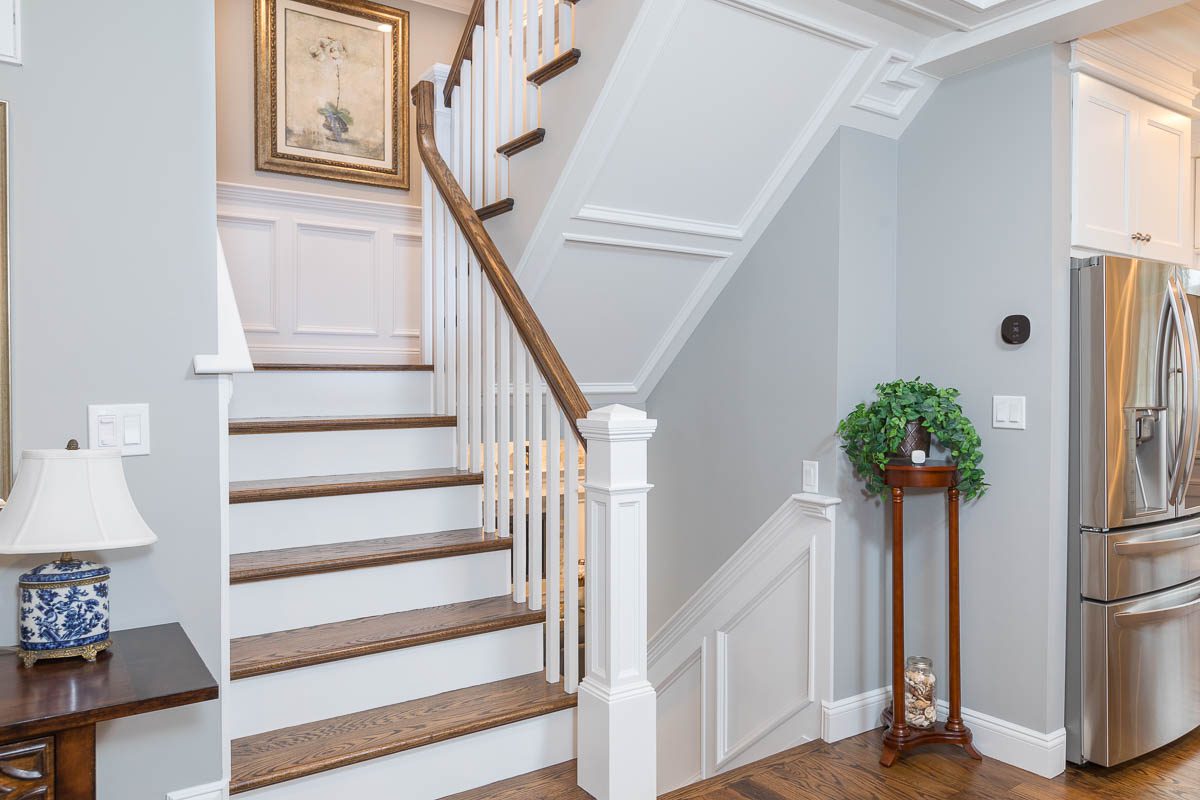 L shaped staircase installation